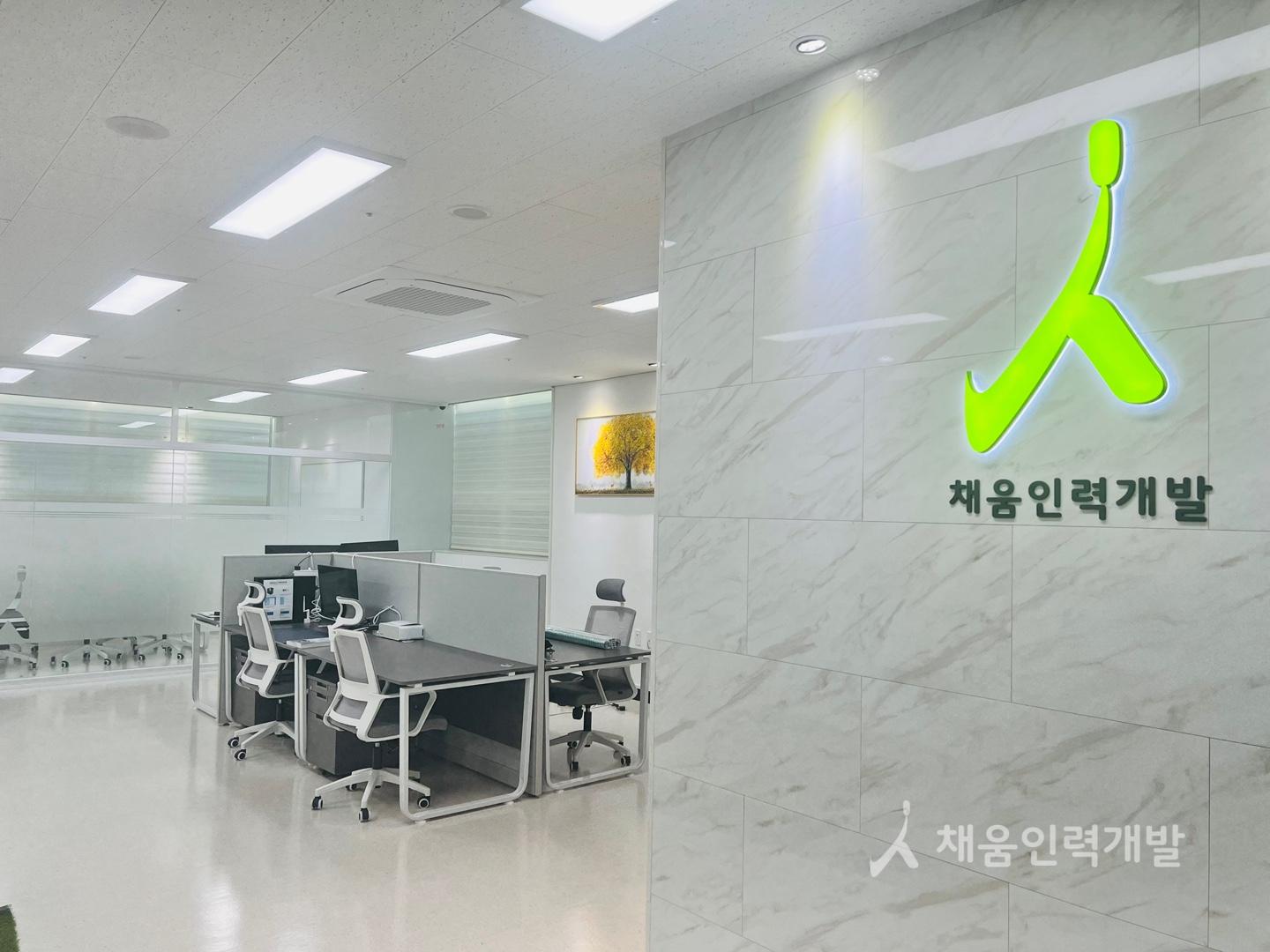 2000769928_SsUvtem8_a9268e648489e52caefb57d45e01fb9f9aad8e18.jpg 이미지크게보기
