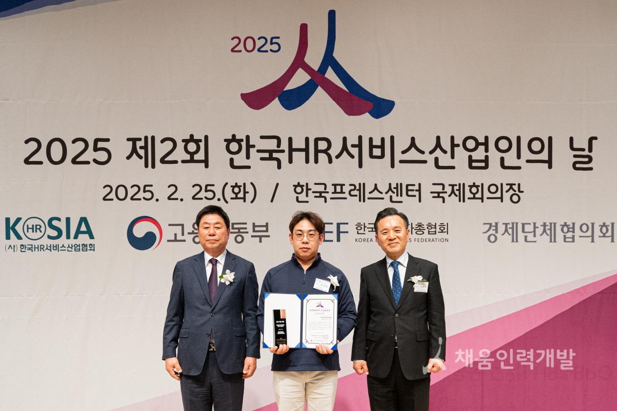 3067302113_8czGVve5_fc08cef87e464bf10fac59ff8414e2c6feb15b3b.jpg 이미지크게보기